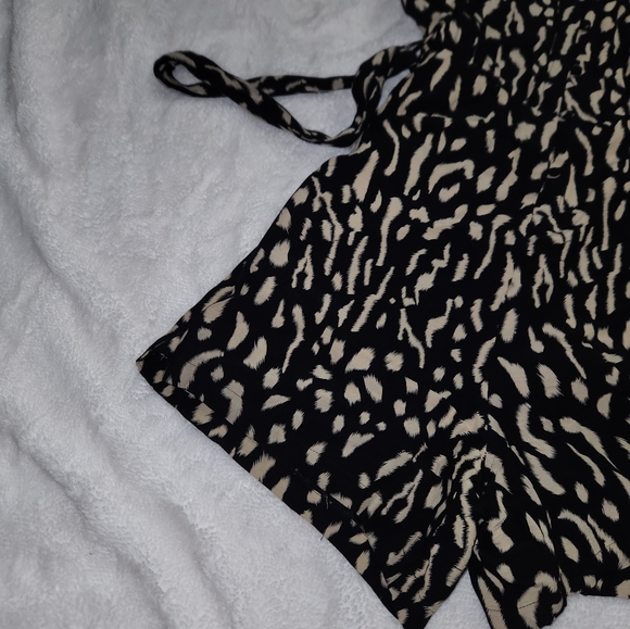 Rails Patterned Romper - Picture 2 of 5